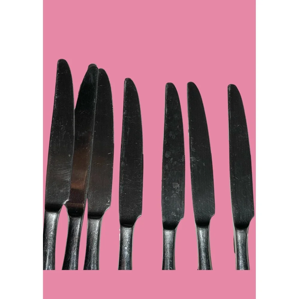 Mikasa Steak Knives Lot of 12 Stainless Steel Serrated Dinner Knives Flatware